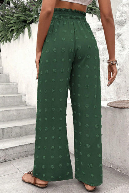 Effortlessly Elegant Trousers with a Timeless Design