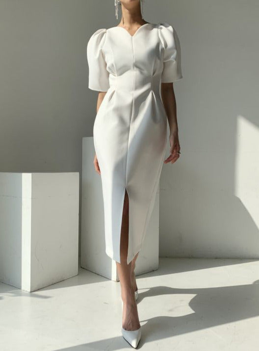 Classic Vintage Dress with a Flattering Fit