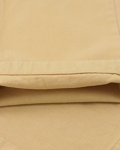 Effortlessly Elegant Pants with a Timeless Design