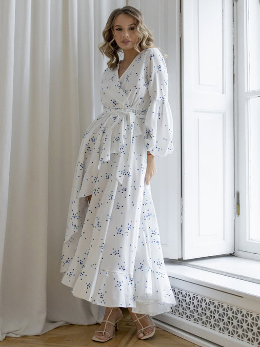 Gracefully Styled Dress for Any Occasion