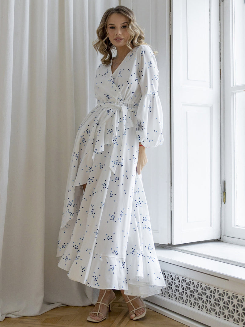 Gracefully Styled Dress for Any Occasion