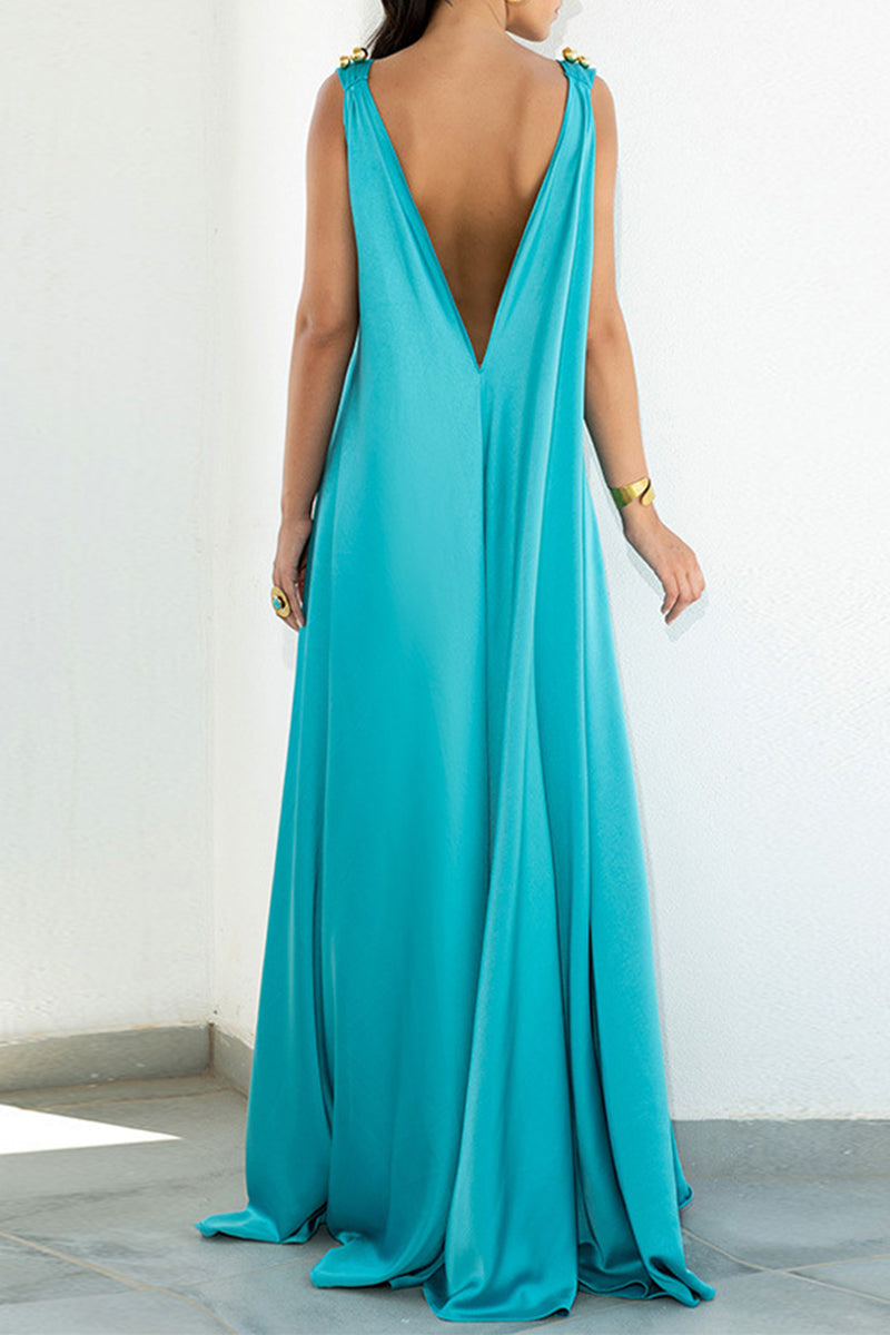 Beautifully Finished Dress in a Timeless Design