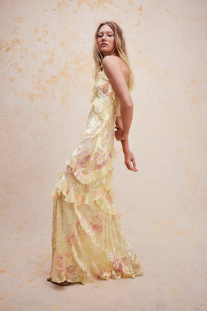 Gracefully Styled Dress for Any Occasion