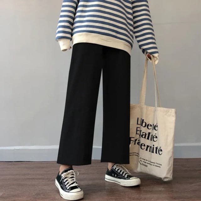 Well Tailored Pants with a Graceful Silhouette