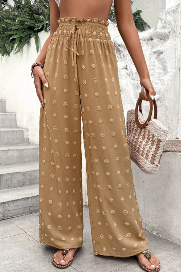 Effortlessly Elegant Trousers with a Timeless Design
