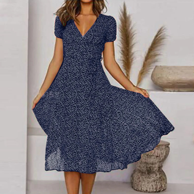 Classic Vintage Dress with a Flattering Fit