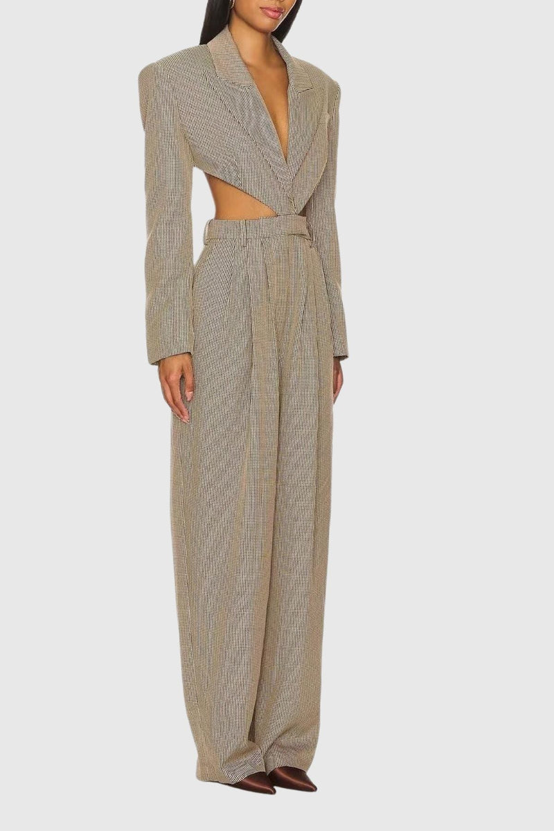 Effortlessly Elegant Garment with a Timeless Design