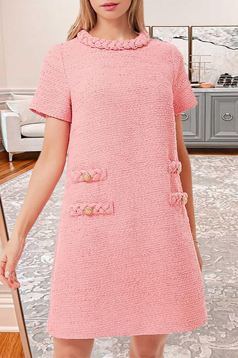 Beautifully Finished Dress in a Timeless Design