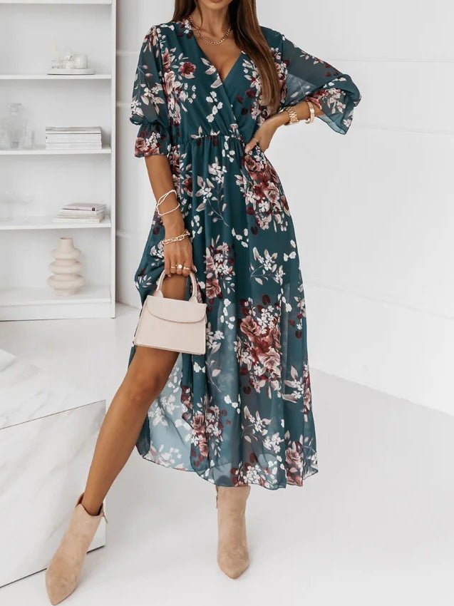 Classic Vintage Dress with a Flattering Fit