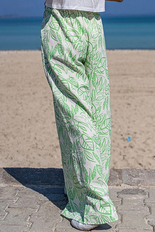 Elegantly Styled Trousers for Everyday Wear