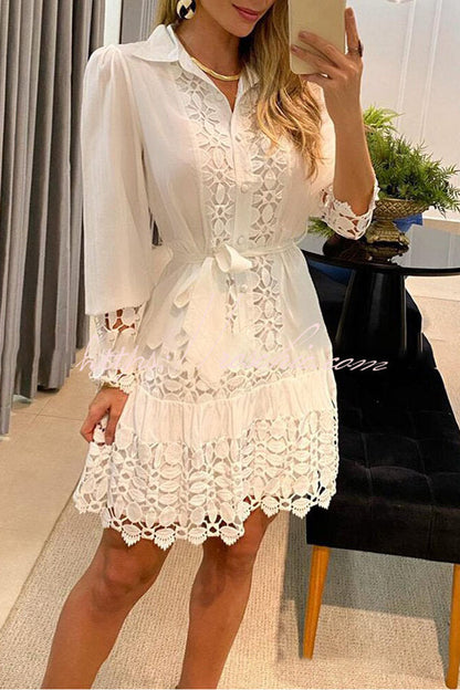 Beautifully Finished Dress in a Timeless Design