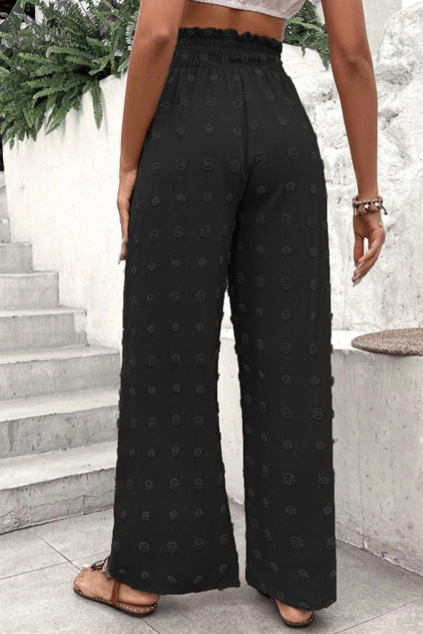 Effortlessly Elegant Trousers with a Timeless Design