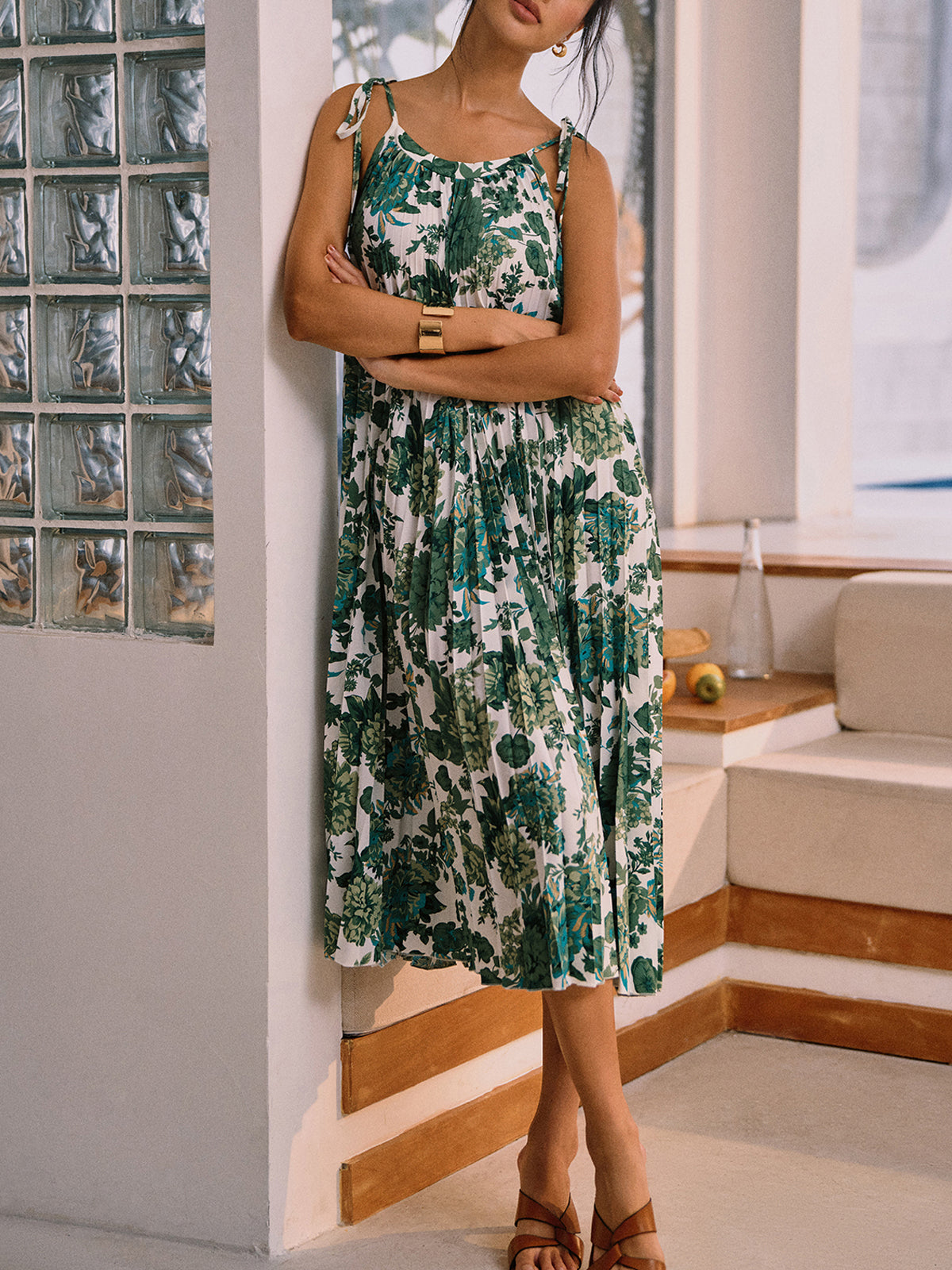 Gracefully Styled Dress for Any Occasion