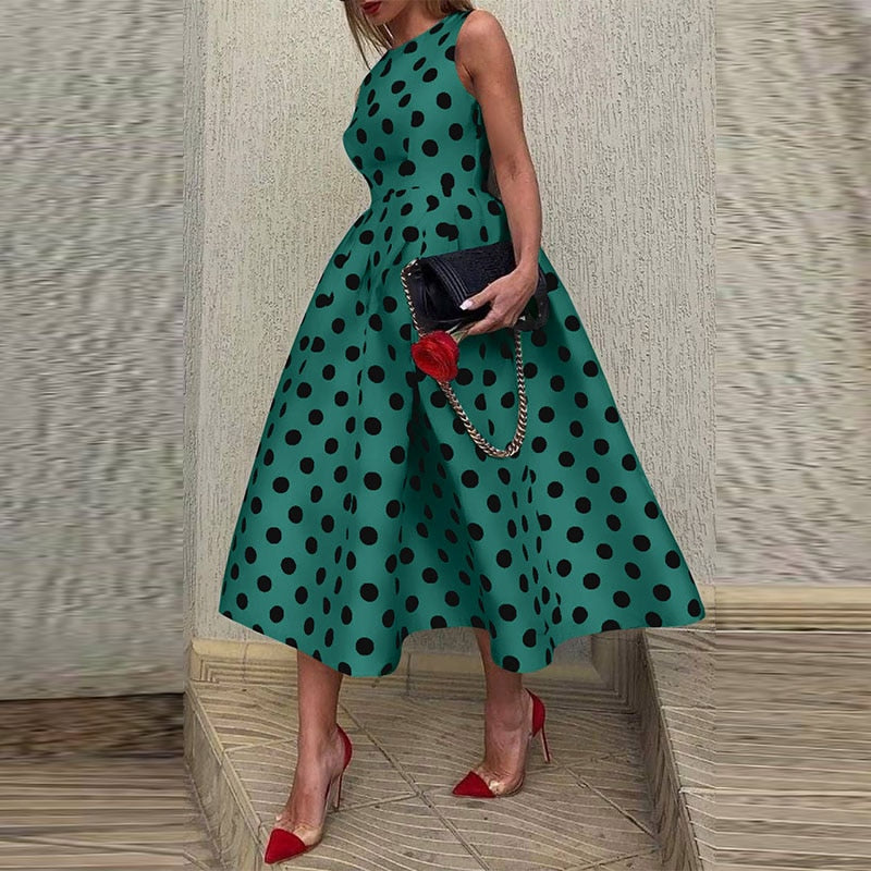 Sophisticated Dress with a Clean Classic Look