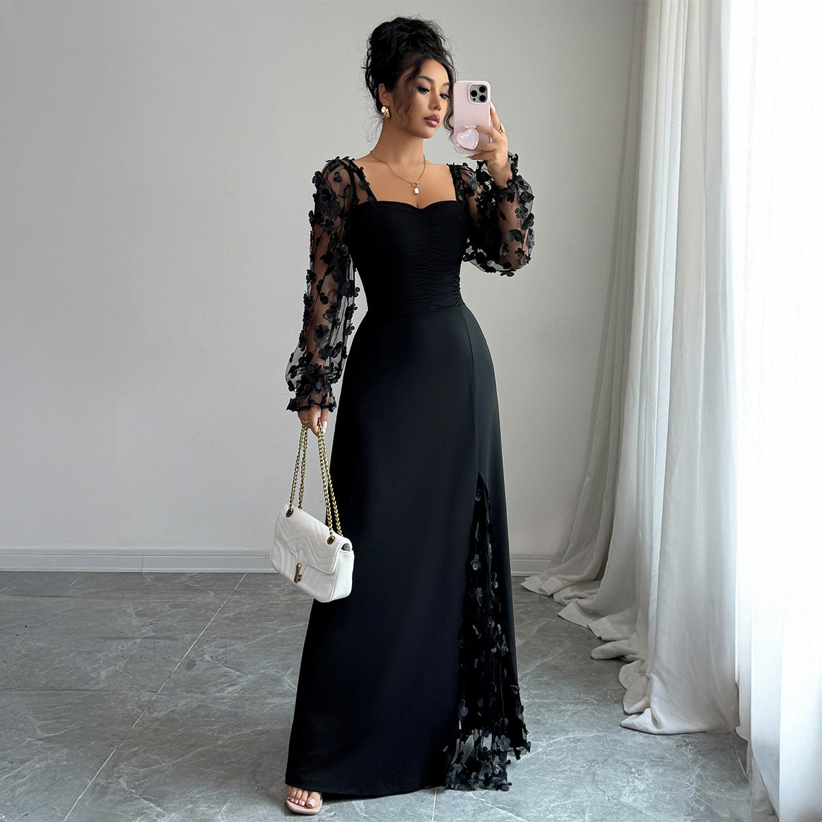 Classic Vintage Dress with a Flattering Fit