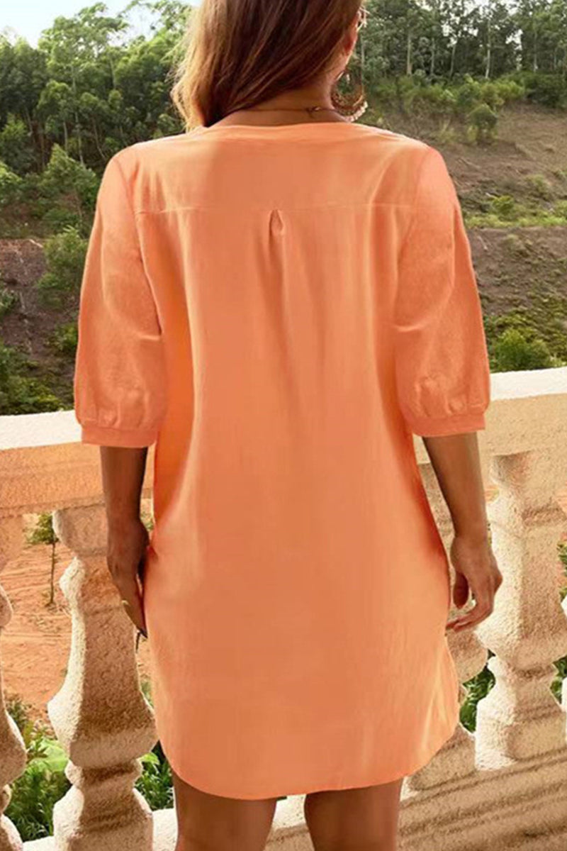 Beautifully Finished Dress in a Timeless Design