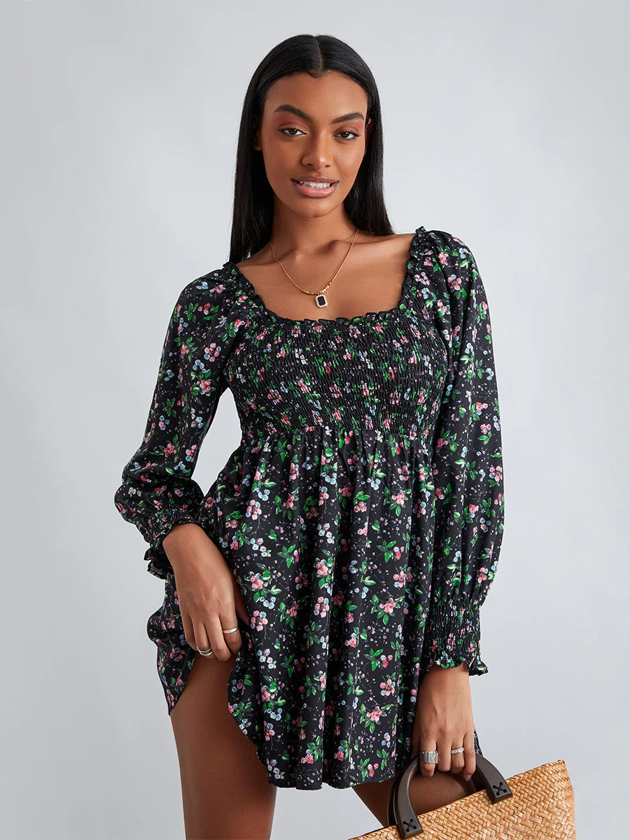 Classic Vintage Dress with a Flattering Fit