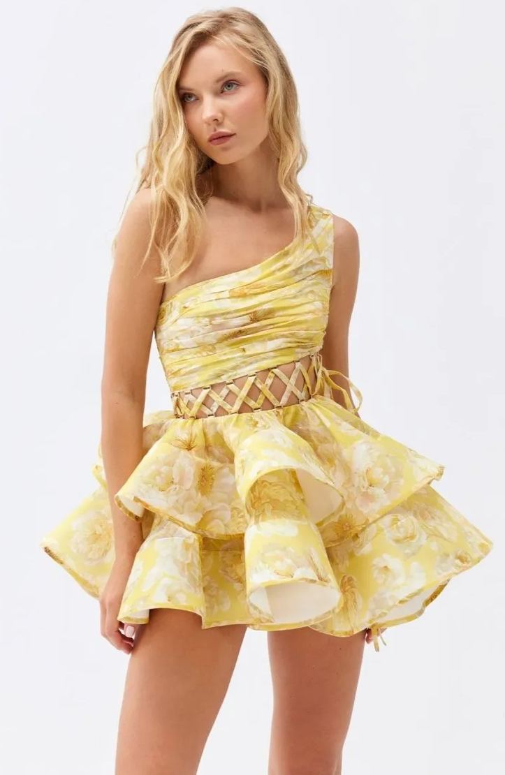 Beautifully Crafted Dress in a Classic Style