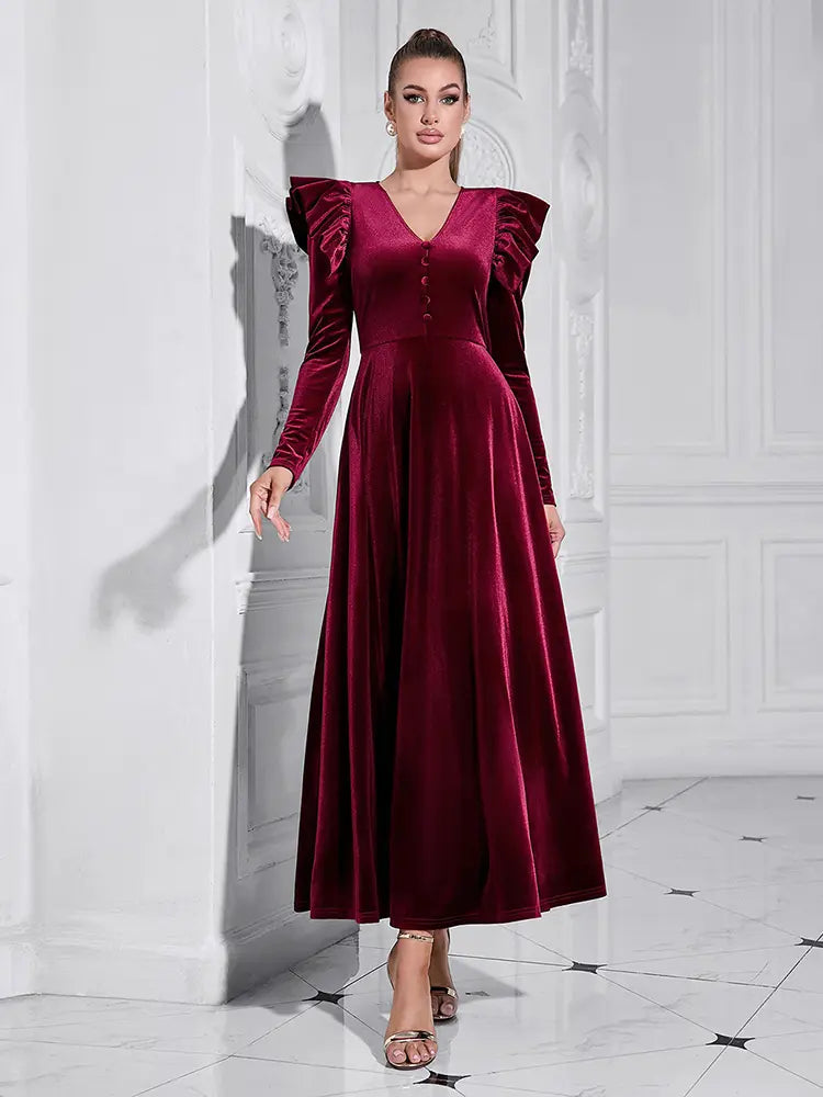 Beautifully Crafted Dress in a Classic Style