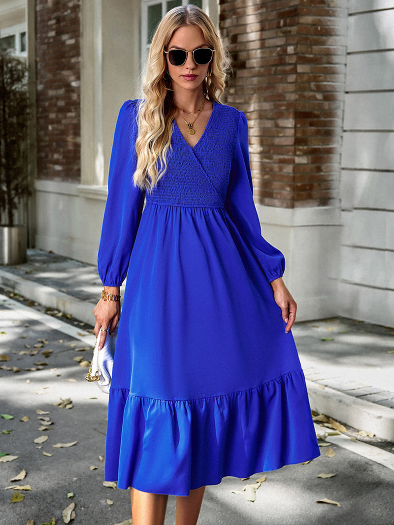 Beautifully Finished Dress in a Timeless Design