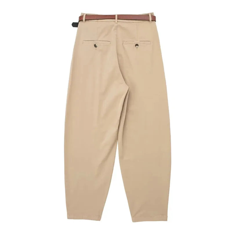 Well Tailored Pants with a Graceful Silhouette