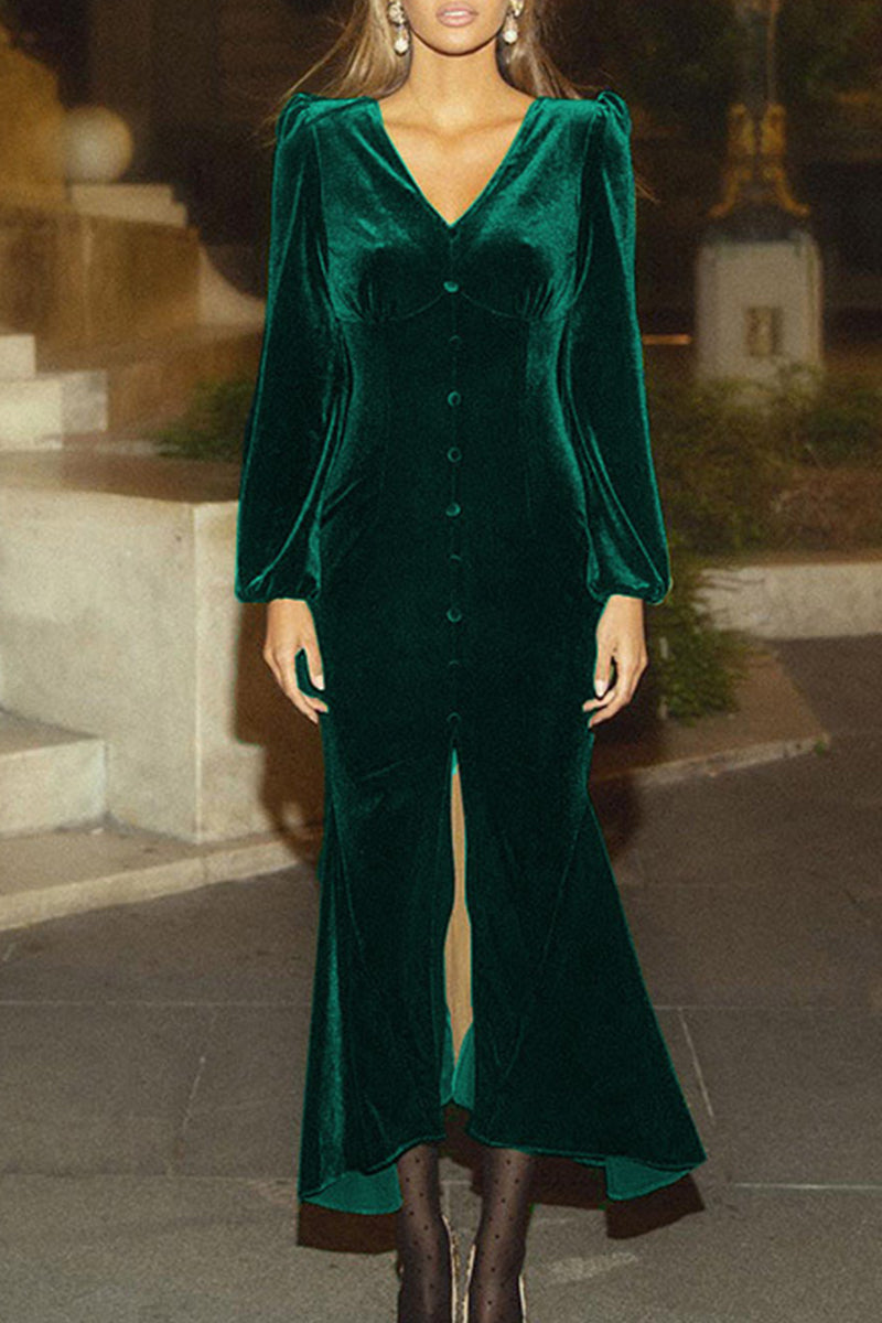 A Vintage Style Dress with Delicate Timeless Details