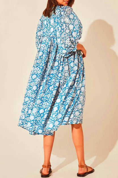 Classic Vintage Dress with a Flattering Fit