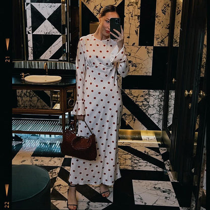 Gracefully Styled Dress for Any Occasion