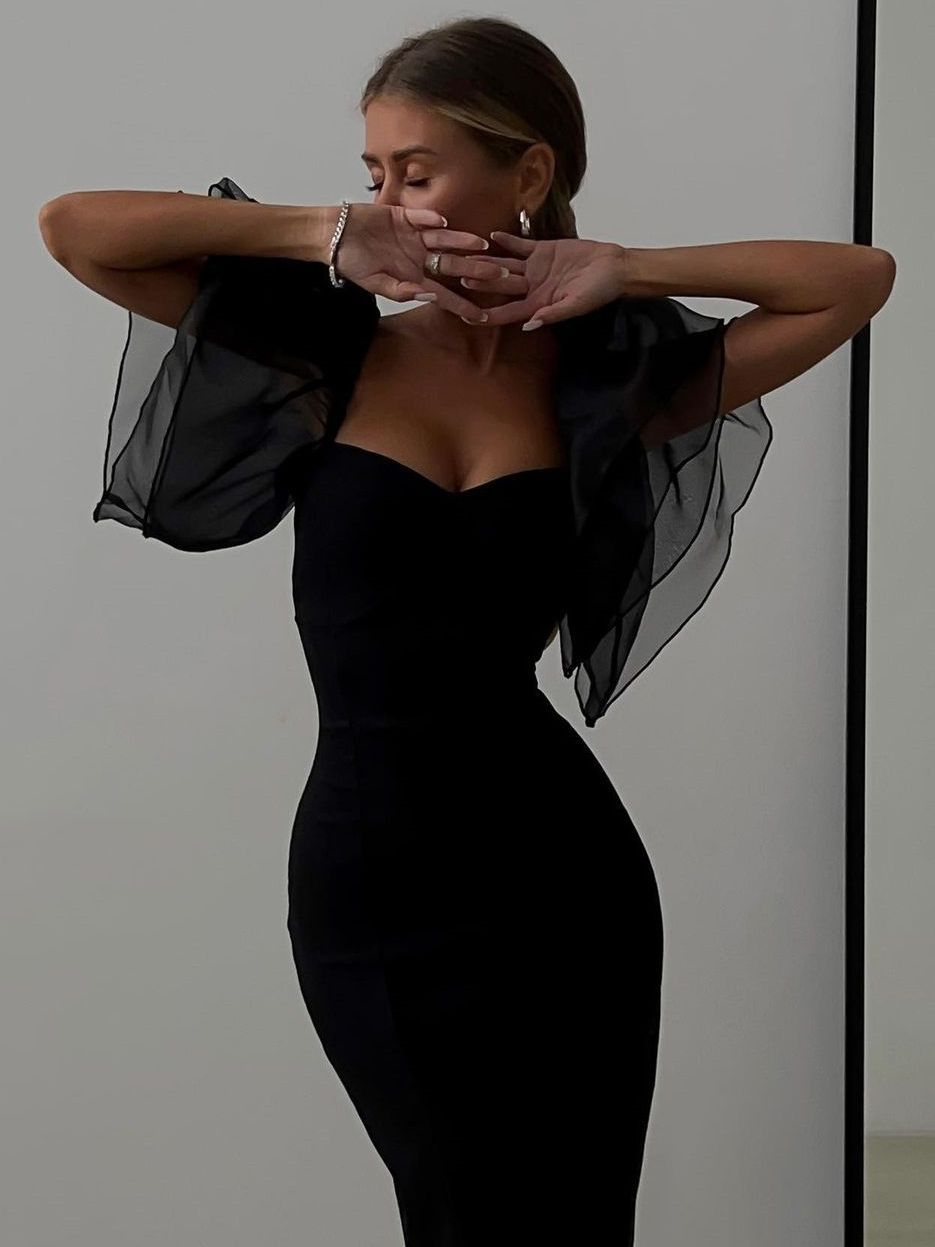 Sophisticated Dress with a Clean Classic Look