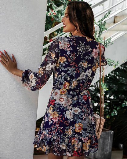 Well Tailored Dress with a Graceful Silhouette