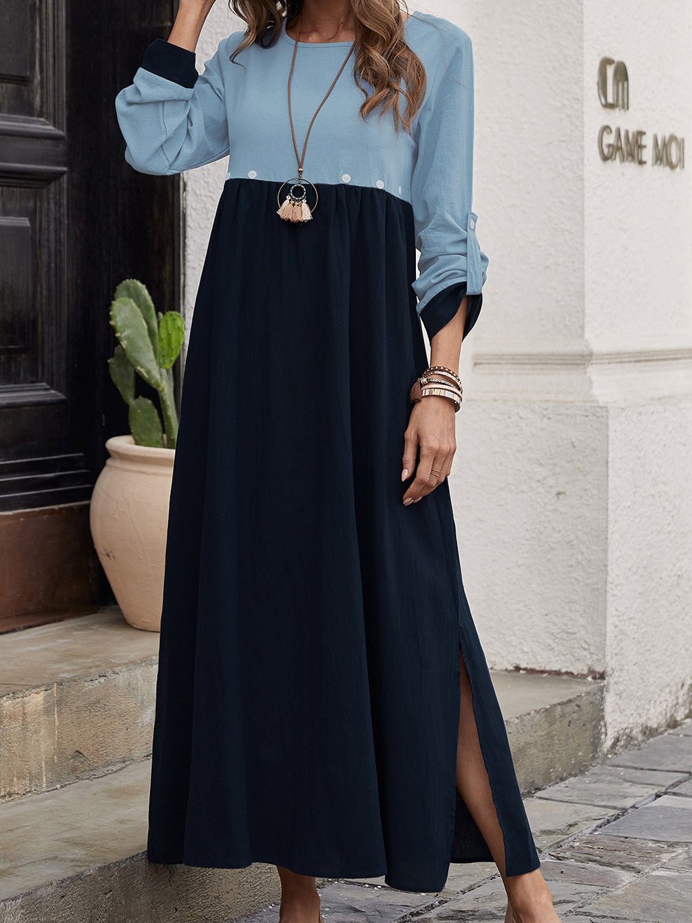 Well Tailored Dress with a Graceful Silhouette