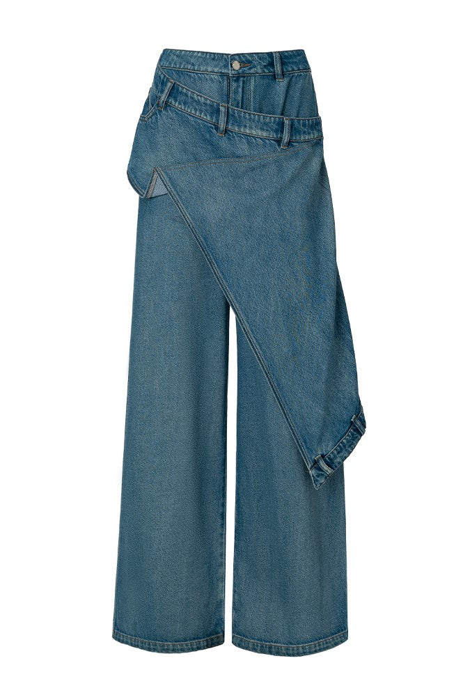 Effortlessly Elegant Garment with a Timeless Design