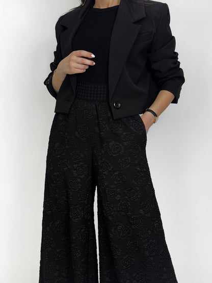 Classic Vintage Pants with a Flattering Fit