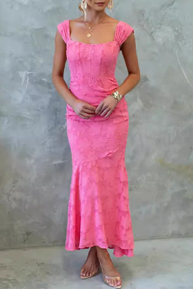 Gracefully Styled Dress for Any Occasion