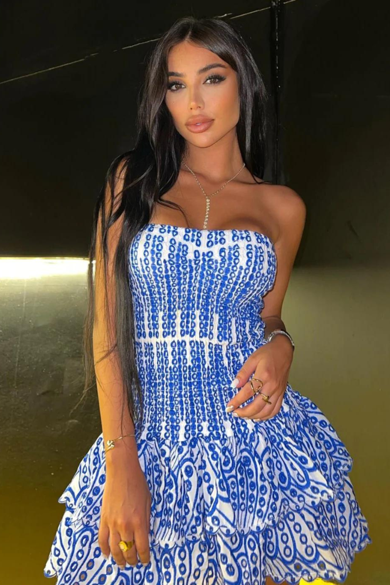 Beautifully Crafted Dress in a Classic Style
