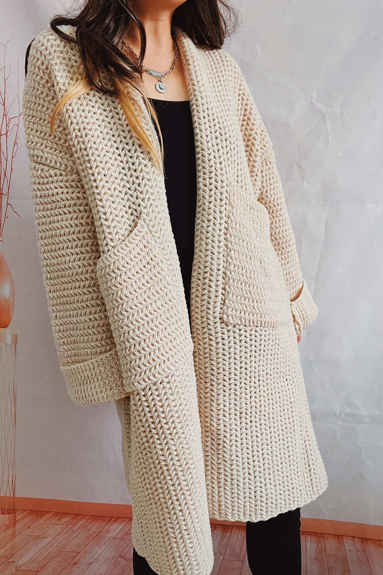 Effortlessly Elegant Cardigan with a Timeless Design