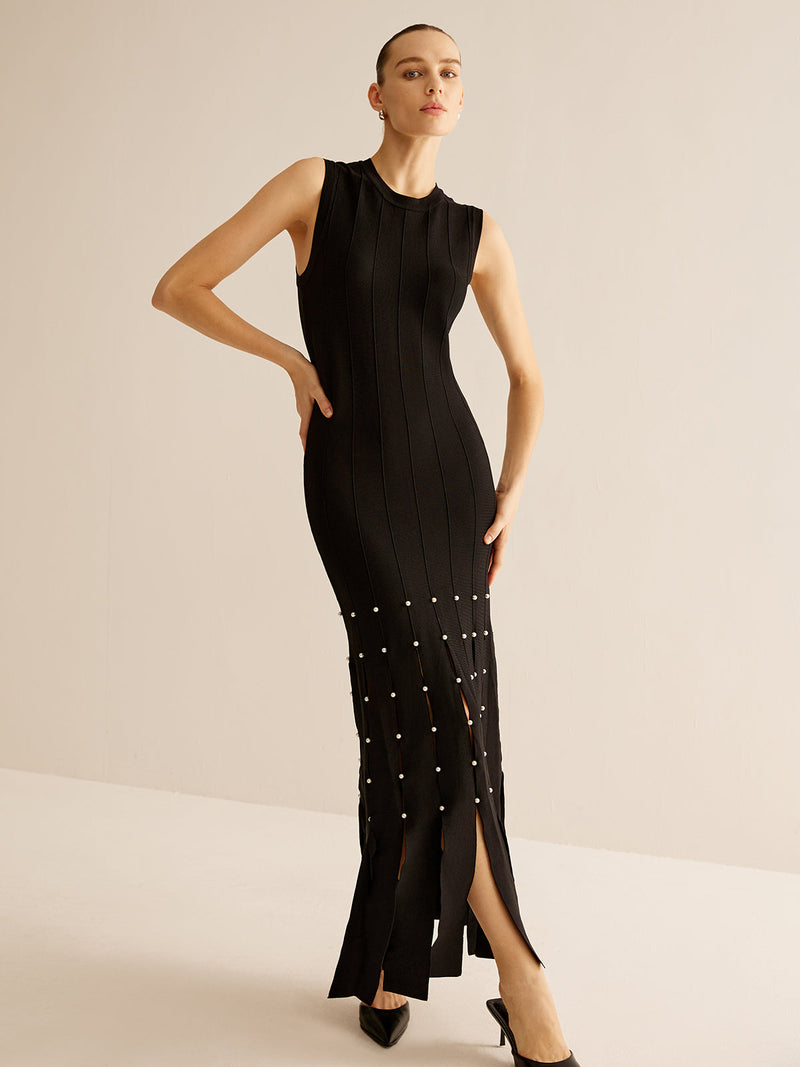 Well Tailored Sweater with a Graceful Silhouette