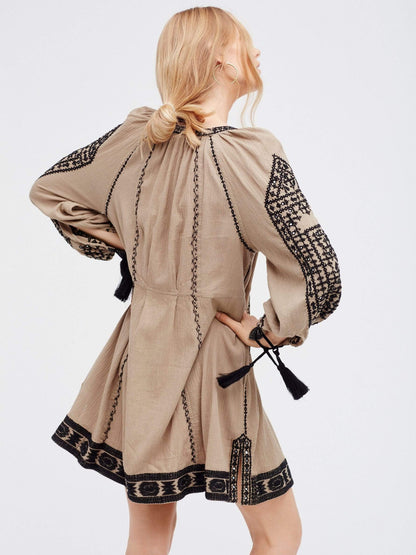 Gracefully Styled Dress for Any Occasion