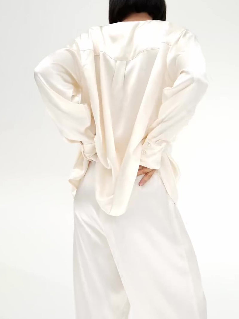 Classic Vintage Pants with a Flattering Fit