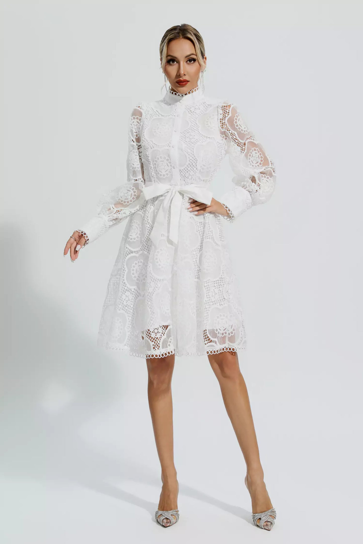Beautifully Finished Dress in a Timeless Design