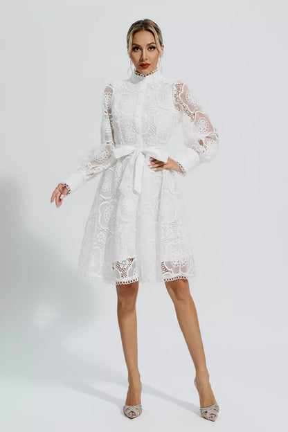 Beautifully Finished Dress in a Timeless Design