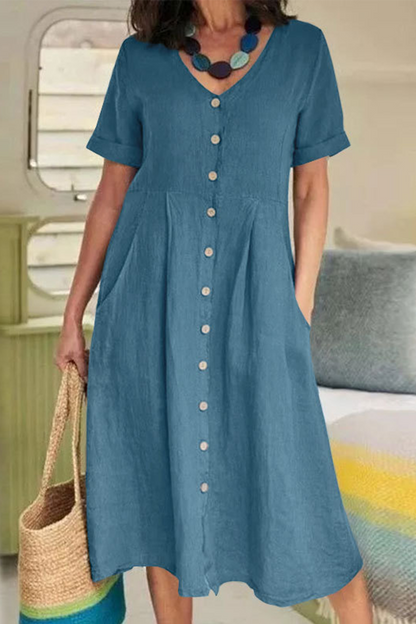 Effortlessly Elegant Dress with a Timeless Design