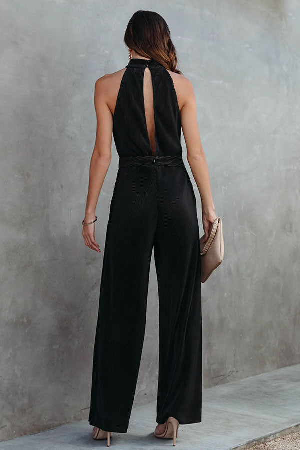 Well Tailored Garment with a Graceful Silhouette