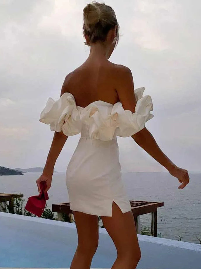 Beautifully Finished Dress in a Timeless Design