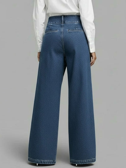 Effortlessly Elegant Garment with a Timeless Design