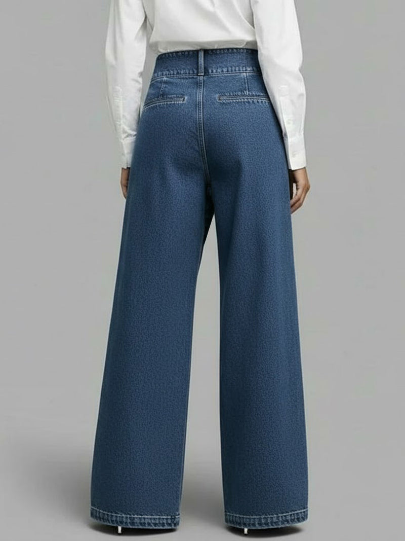 Effortlessly Elegant Garment with a Timeless Design