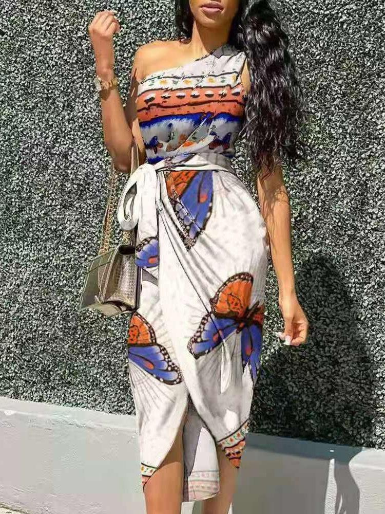 Classic Vintage Dress with a Flattering Fit