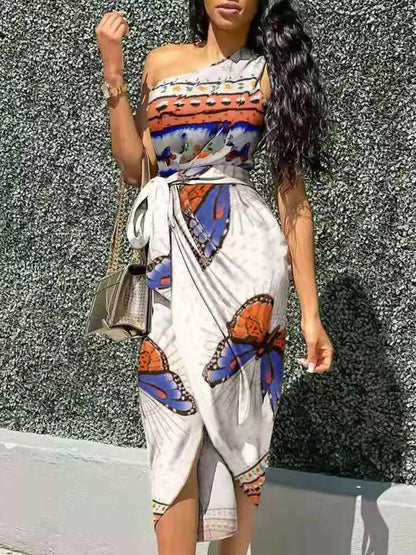Classic Vintage Dress with a Flattering Fit
