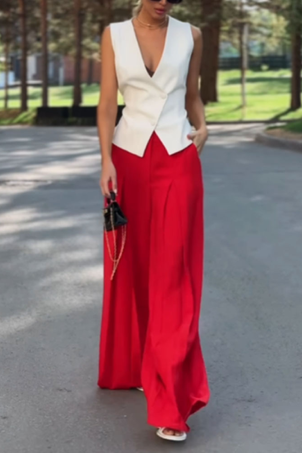 Classic Vintage Pants with a Flattering Fit