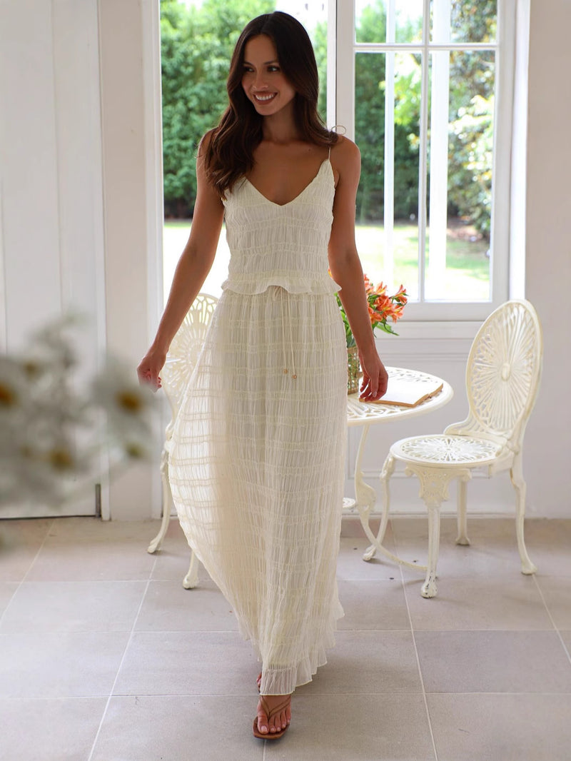 Effortlessly Elegant Dress with a Timeless Design